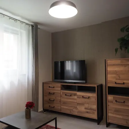 Adobe - Przytulny I Free Parking Apartment *